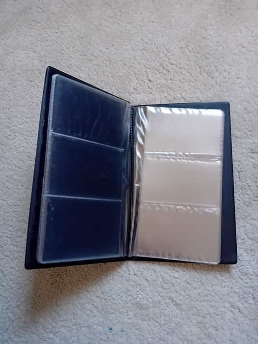 Wizytownik czarny na wizytówki