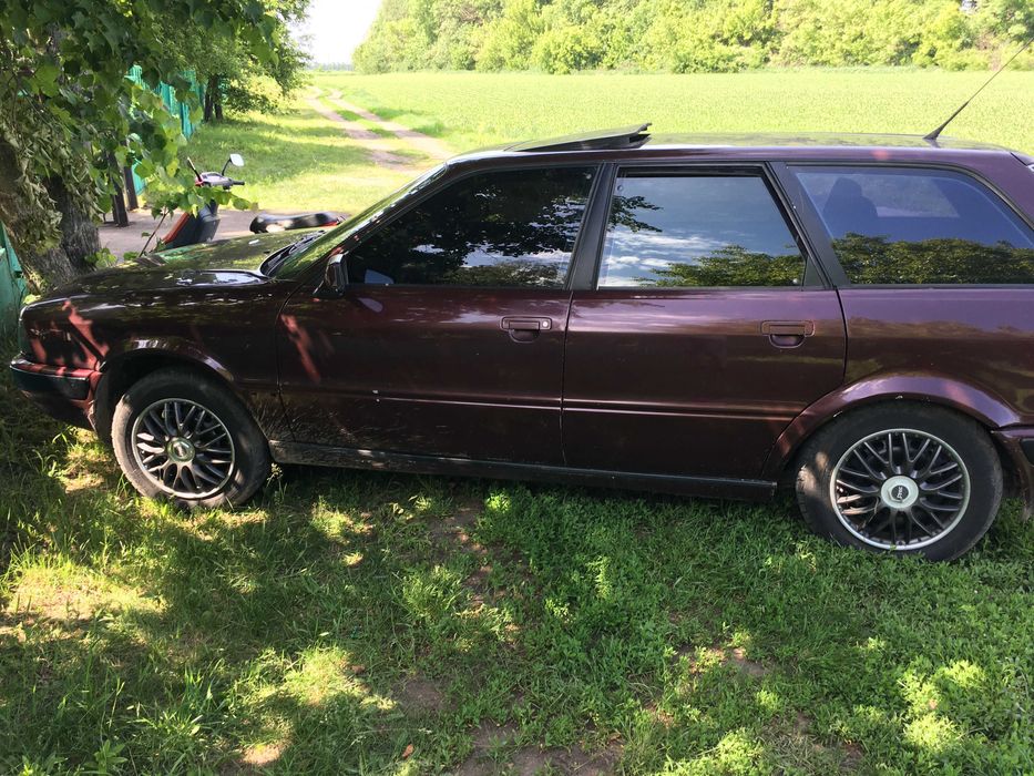 Ауді 80  авант 2.6л. 1993 рік.