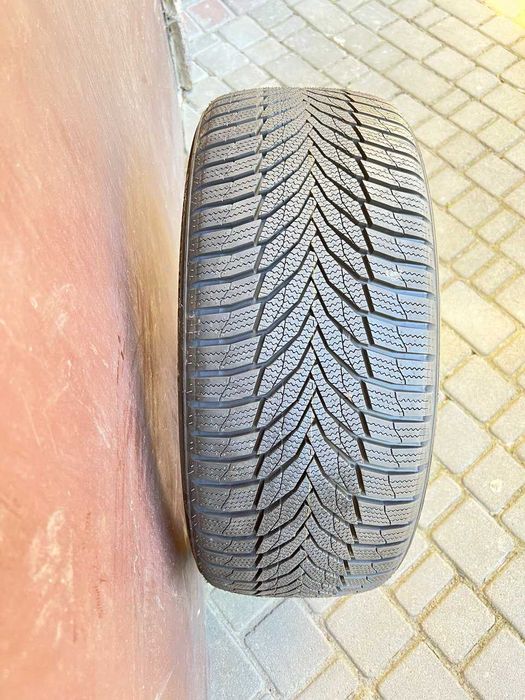 Шина зимова Nexen R18 235/45 22р 9мм