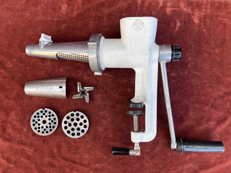 Соковыжималка, мясорубка ручная. СССР