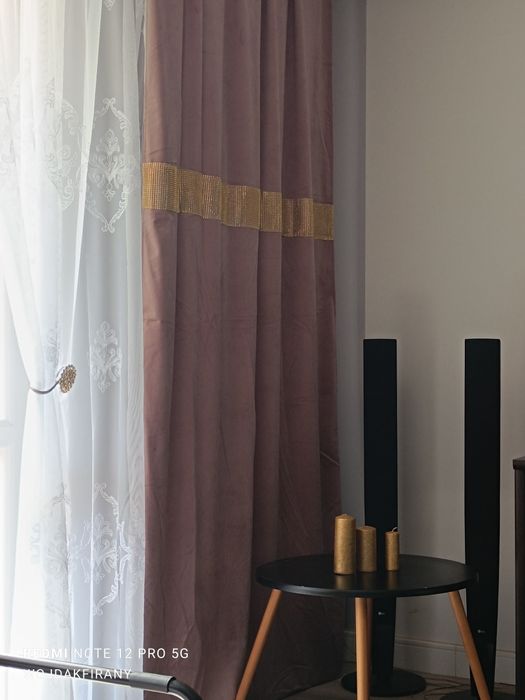 Zasłony welur brudny róż złota taśma cyrkoniowa