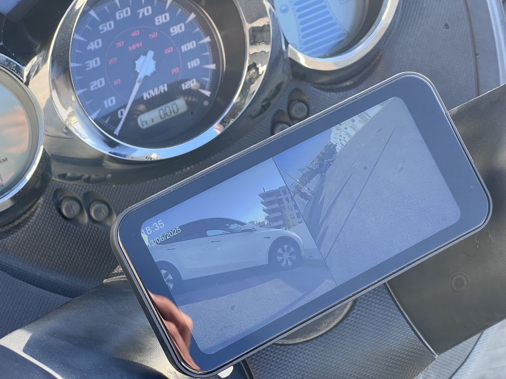 Vectrix VX1 com Carplay e TopCase