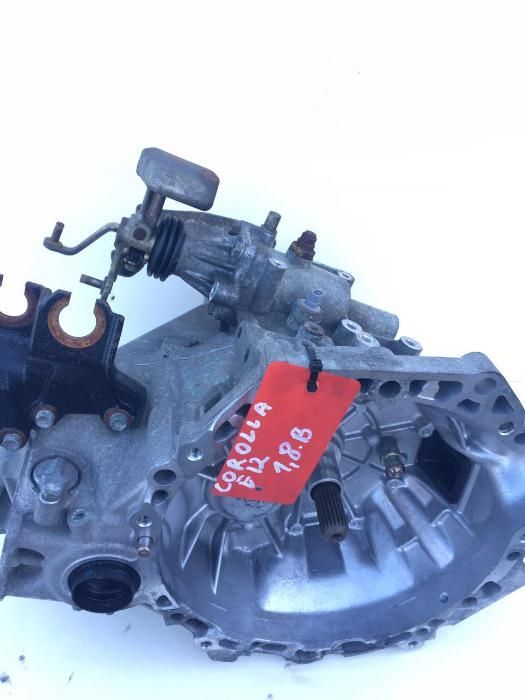 Toyota Avensis skrzynia biegów  1.8 benzyna 2004 rok