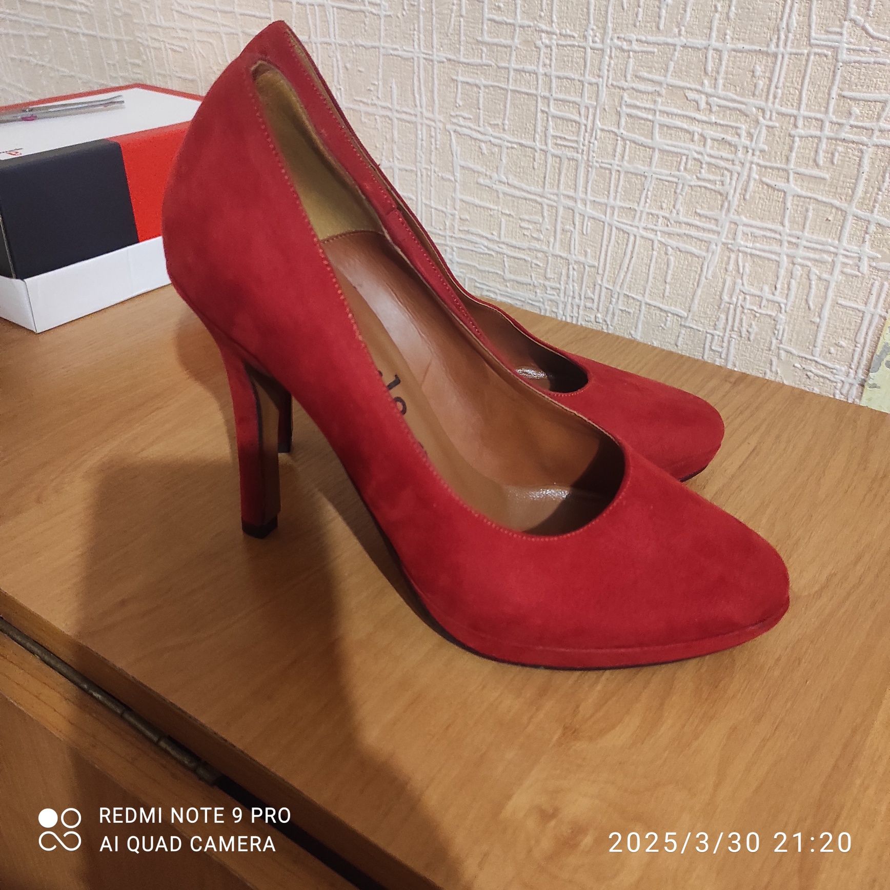 Продам жіночі туфлі