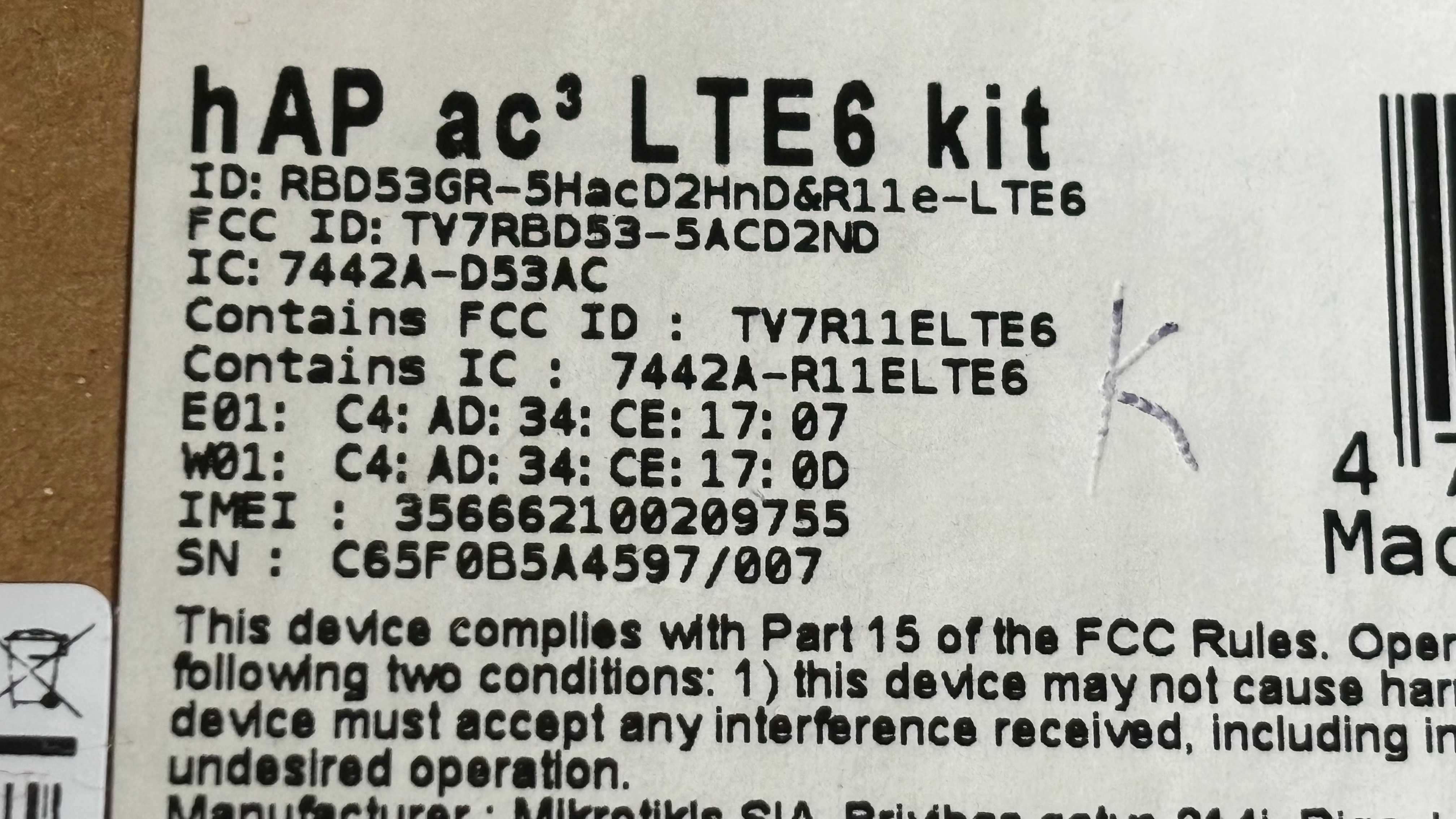 LTE роутер MikroTik hAP ac3 LTE6 kit (RBD53GR-5HacD2HnD&R11e-LTE6)