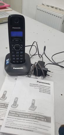 Радіо телефон Panasonic KX-TG1611UA + БП + станція + 2 АКБ б/у