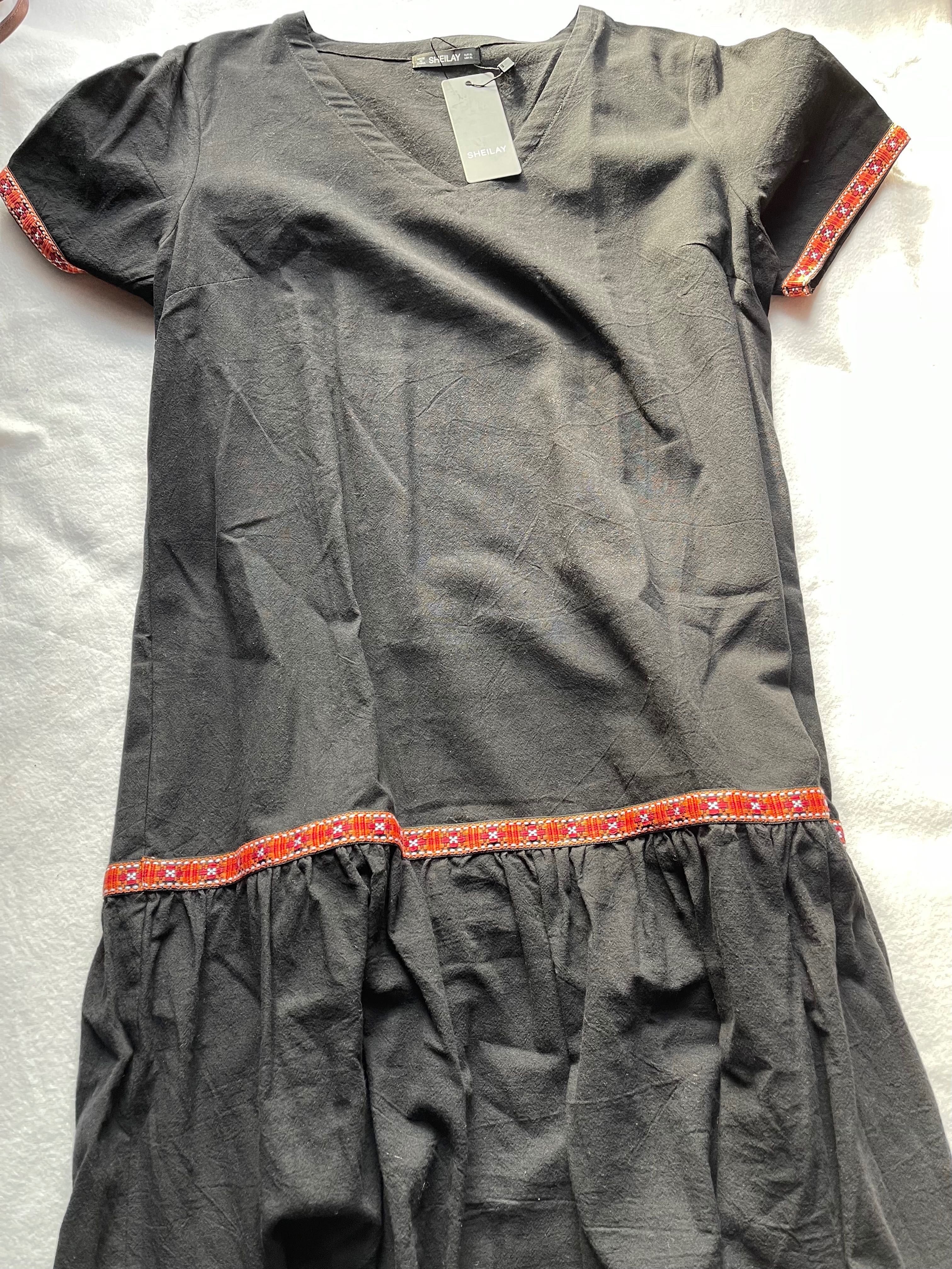 Czarna sukienka z indiańskimi wzorami - XL