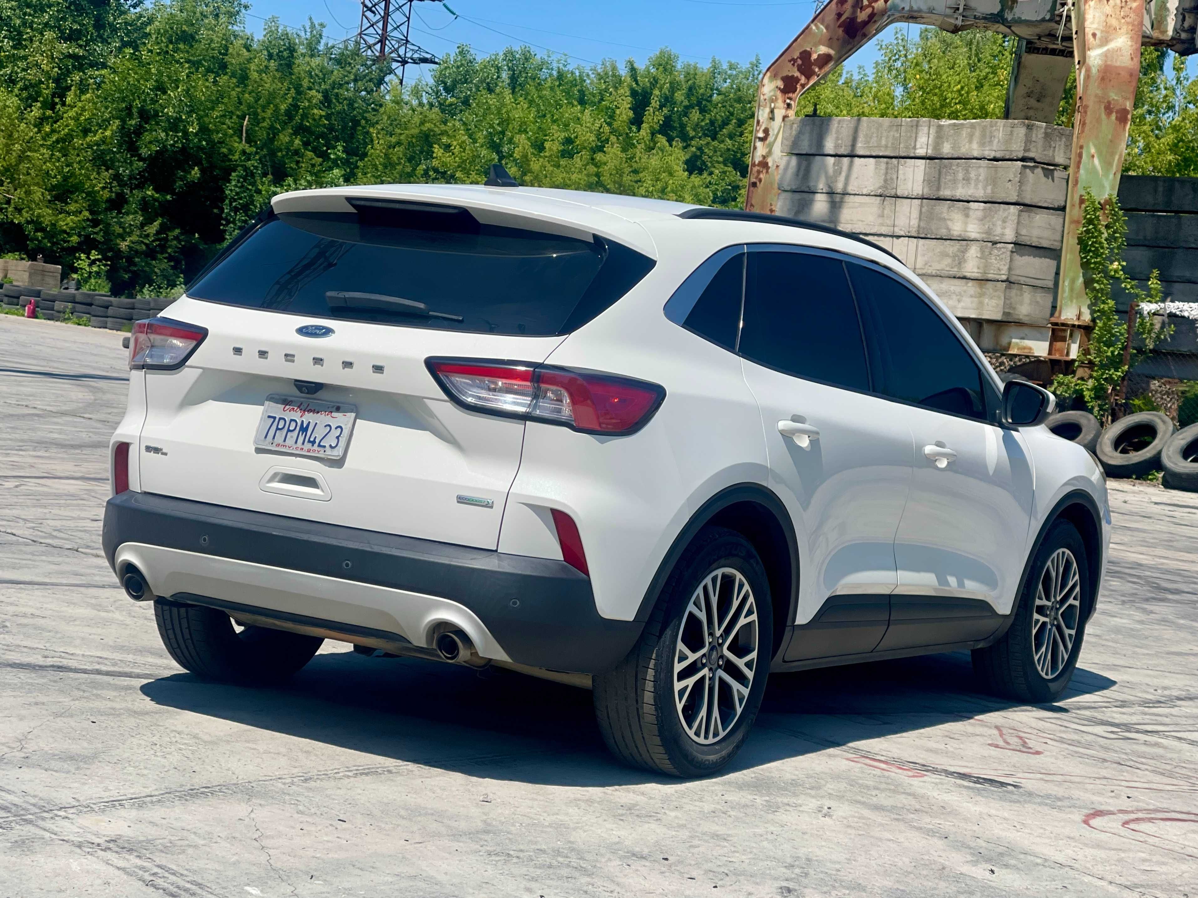 Авторозбір, запчастини, шрот Форд Эскейп США (Ford Escape USA)