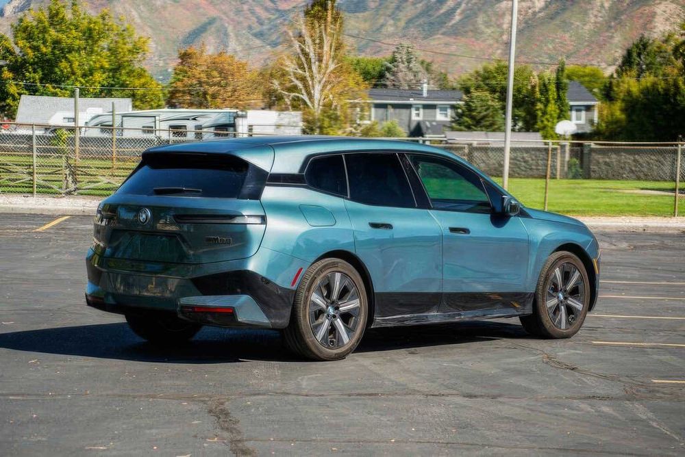 BMW iX M60      2023