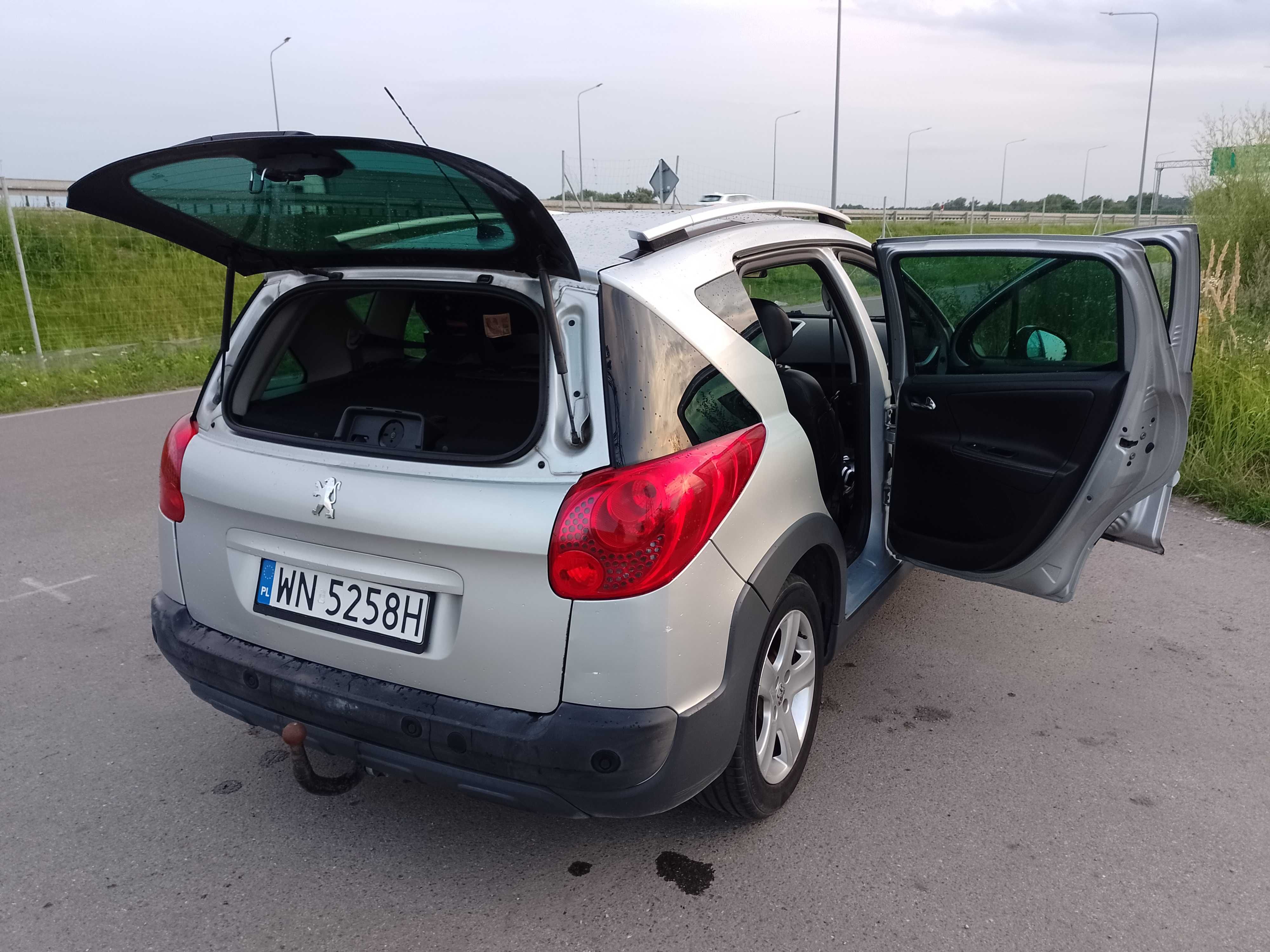 Peugeot 207 SW 1.6 HDI Outdoor klima, PDC, półskóry