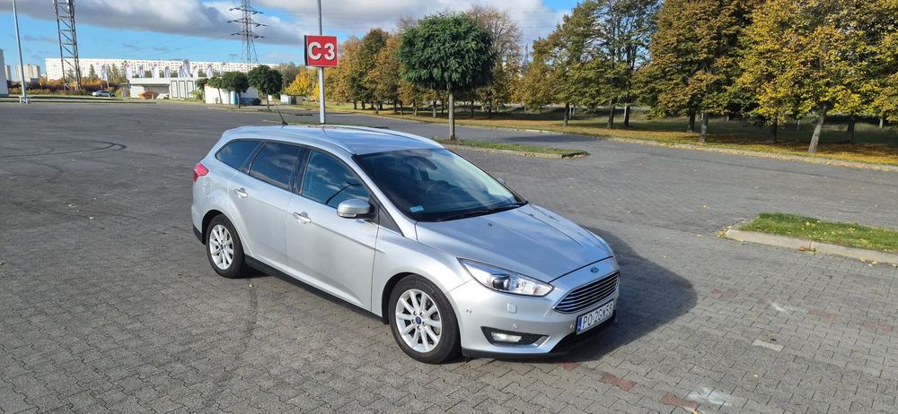 Ford Focus Ford Focus z automatem i wybitnym wyposażeniem