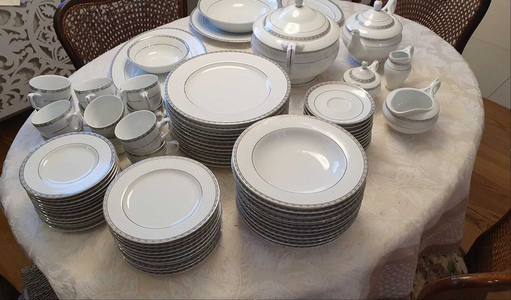 Serwis obiadowo- kawowy Porcelana Bogucice Agawa 80 sztuk