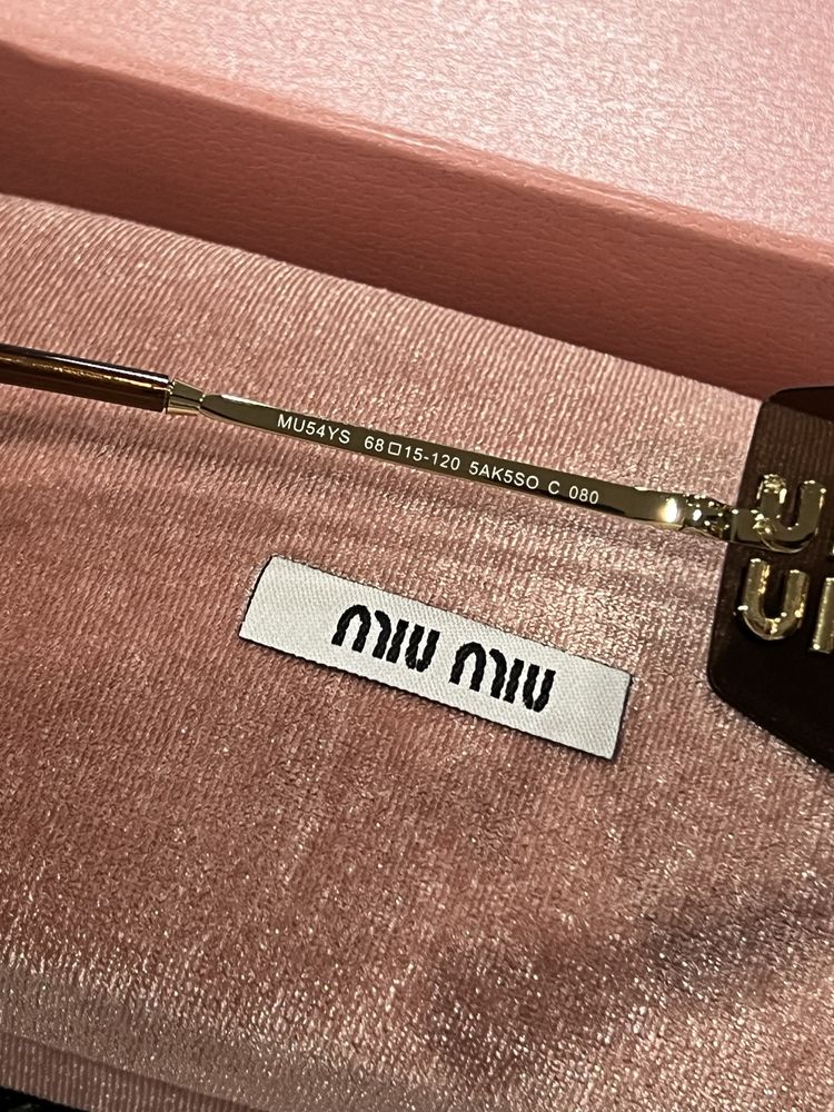 Okulary przeciwsłoneczne Miu miu + opakowania