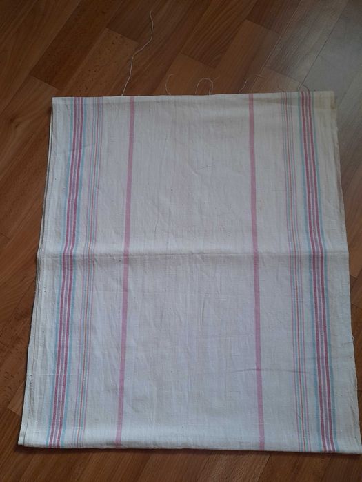 Полотенца льняные и вафельные. Новые