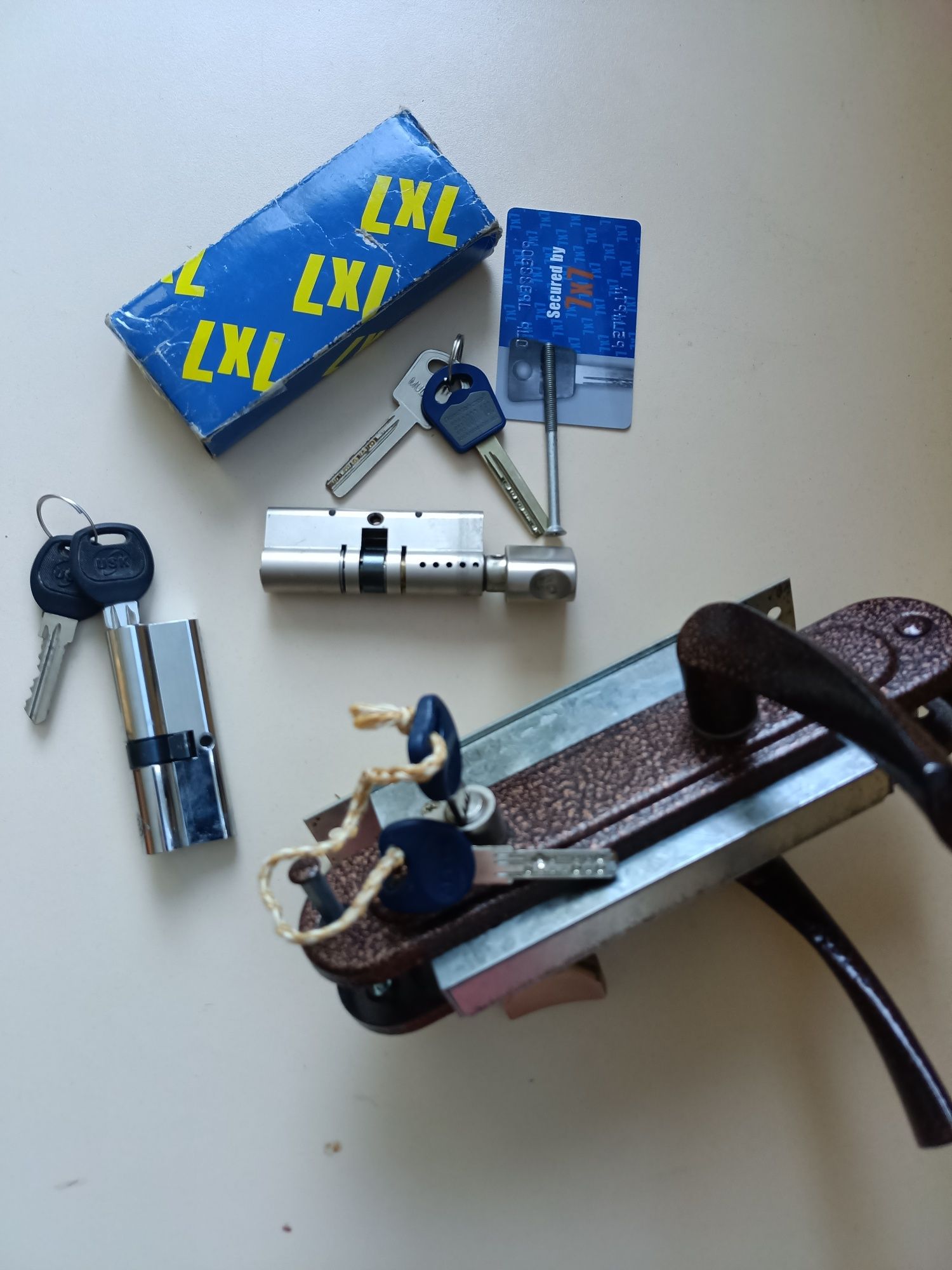 Лічинка замка Mul t lock двері вхідні