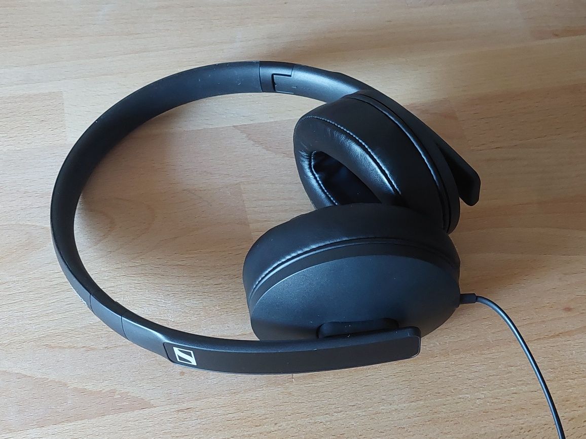 Auscultadores Sennheiser HD300