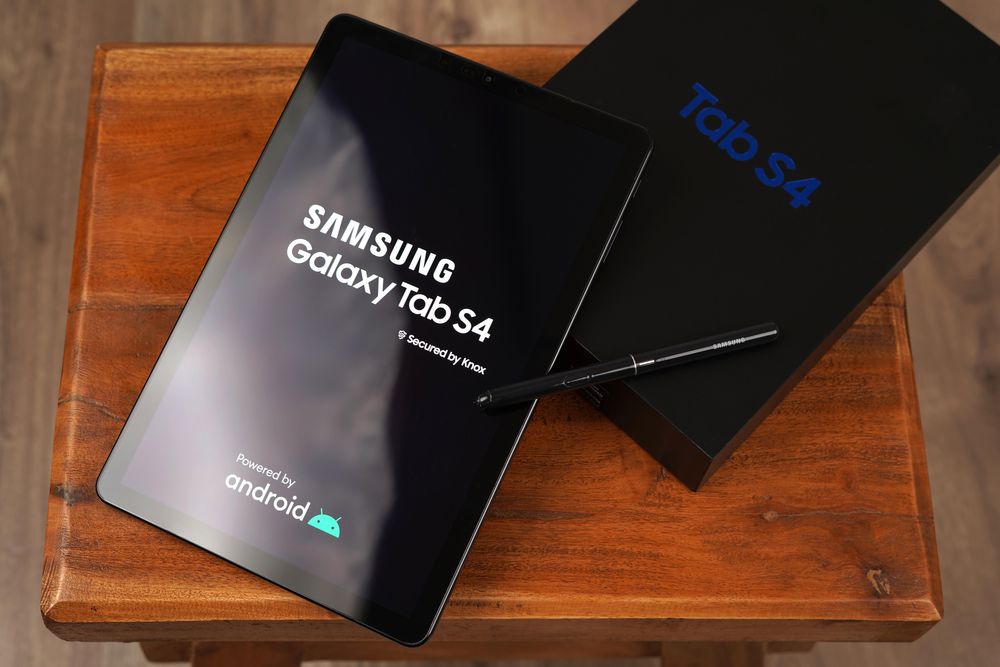 Tablet Samsung Galaxy Tab S4 C/ S-Pen como novo!