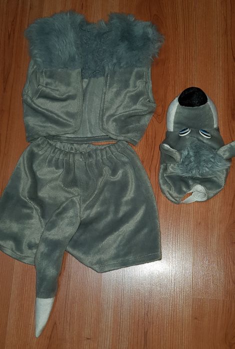 Прокат костюму вовка