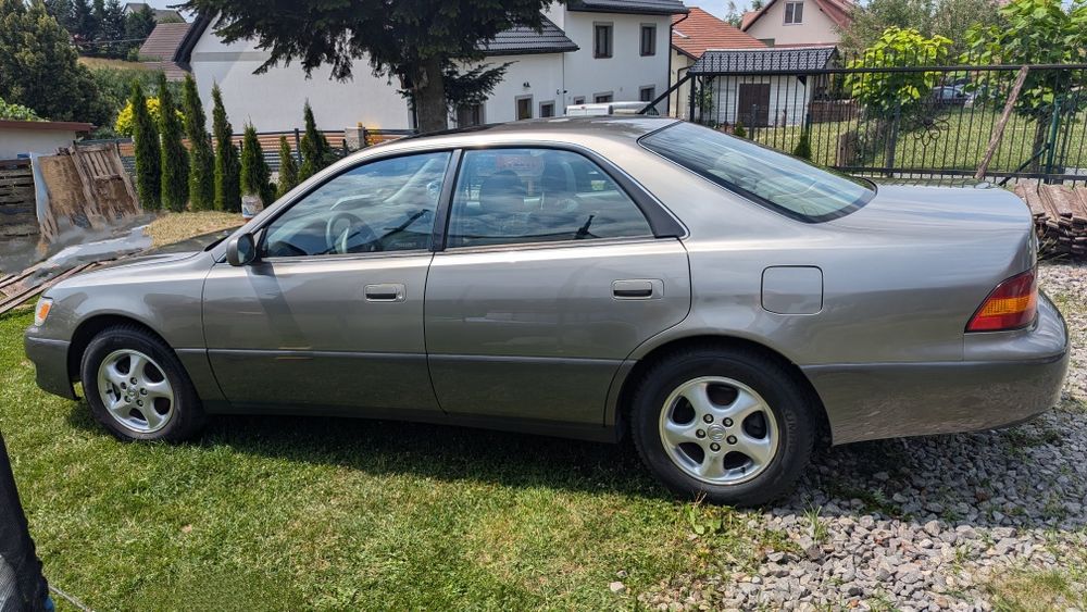 Lexus ES 300 3.0 V6