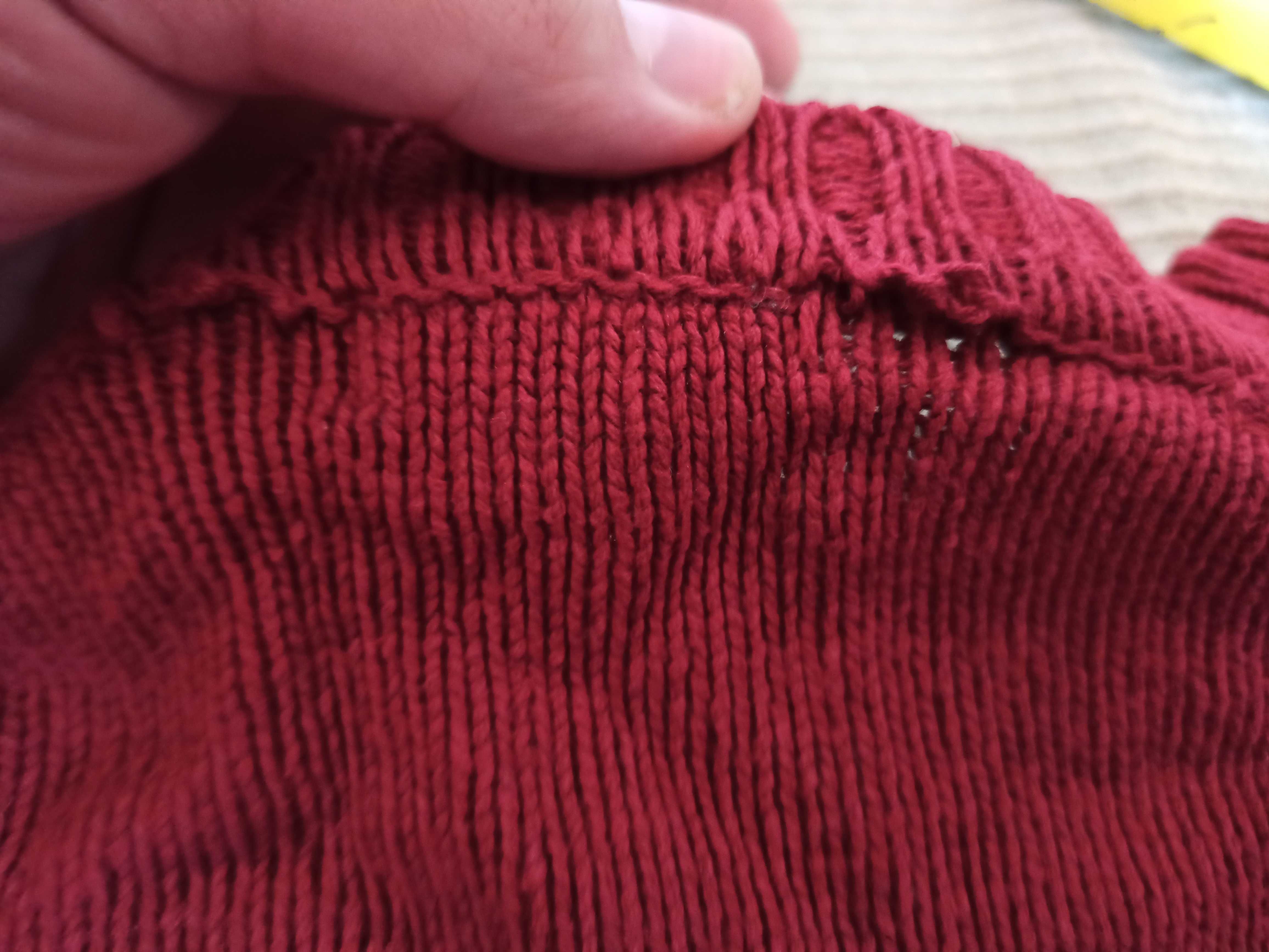 Sweter czerwony reserved M bawełna