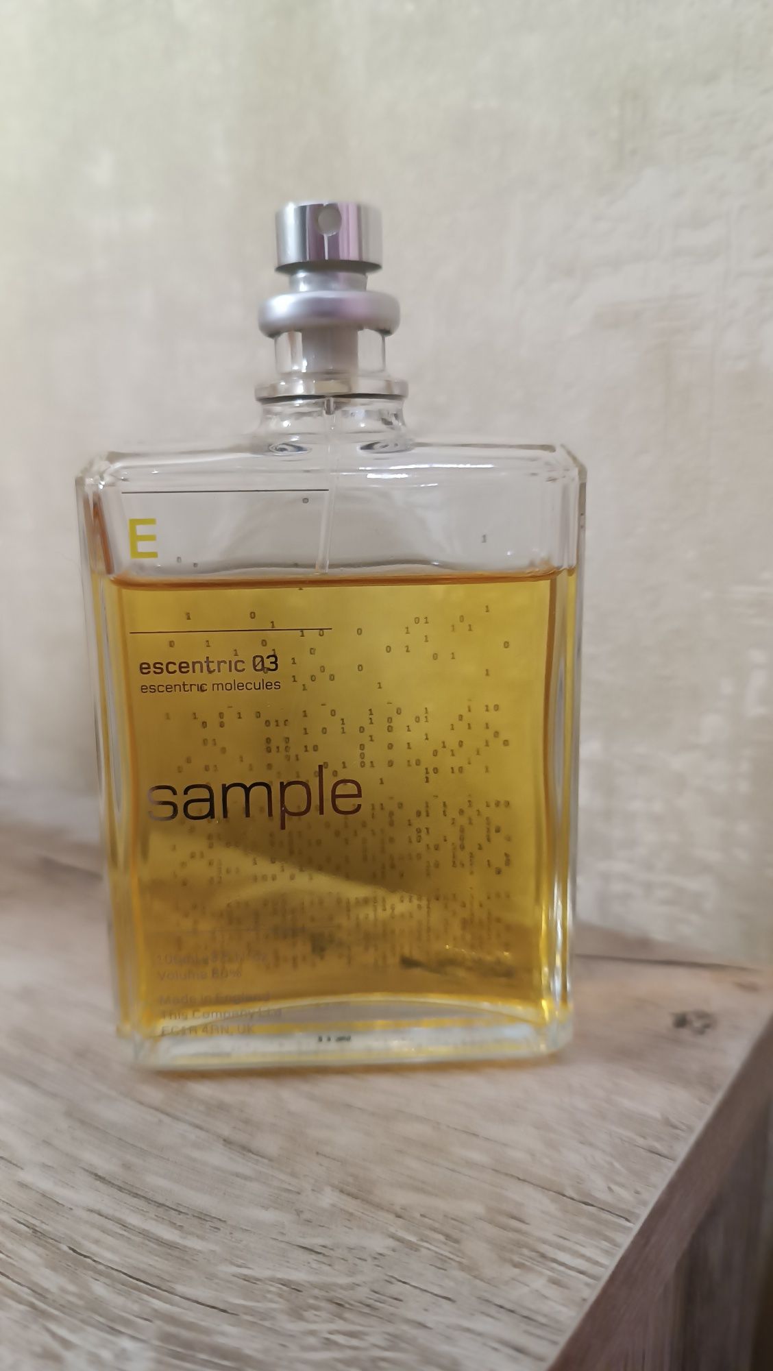 Escentric Molecules Escentric 03