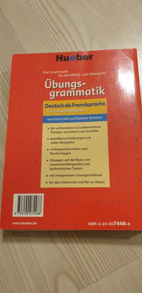 Übungsgrammatik für Fortgeschrittene Karin Hall, B. Schneider