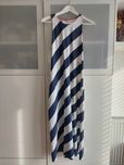 Długa sukienka w paski 152cm