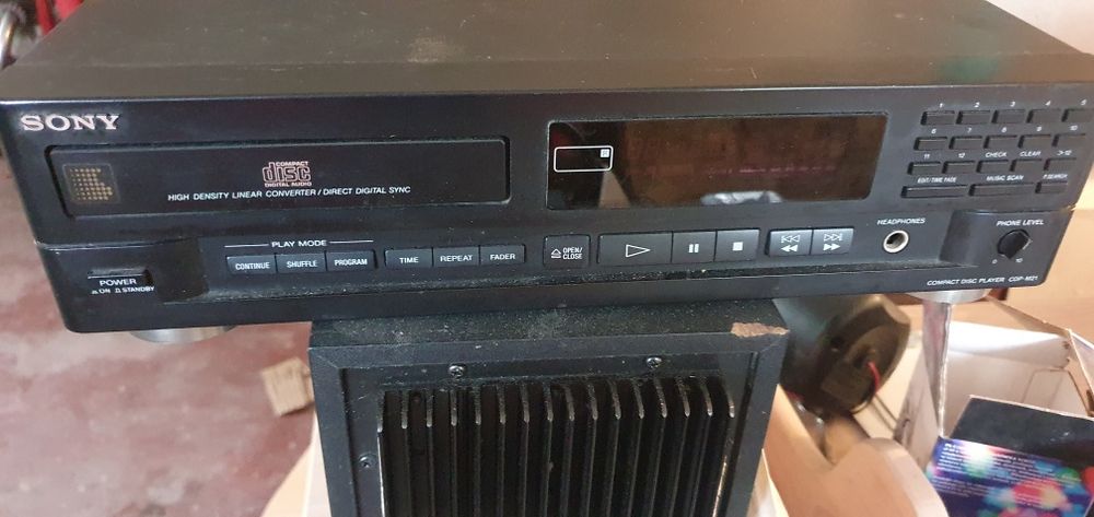 CD pleyer  sony .