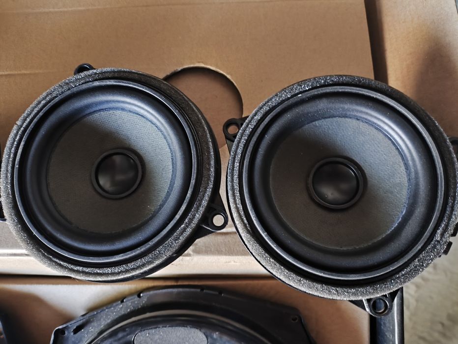 Комплект акустики BMW F30 F31 підсилювач та динаміки