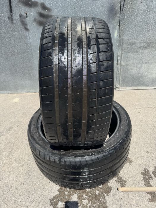 Vredestein 295/35/21 R21 шини літні пара