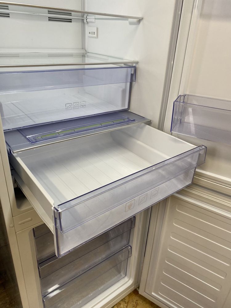 Холодильник BEKO ,стан нового,no frost,привезений з Німеччини