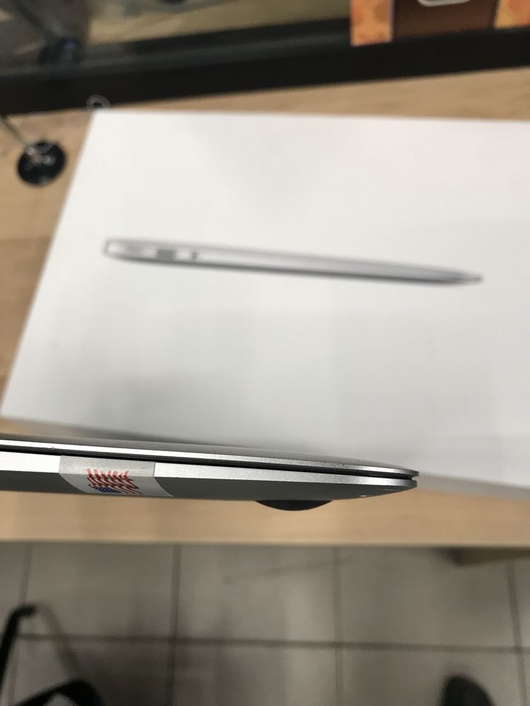 Apple MacBook Air. Intel i5  2015 рік випуску