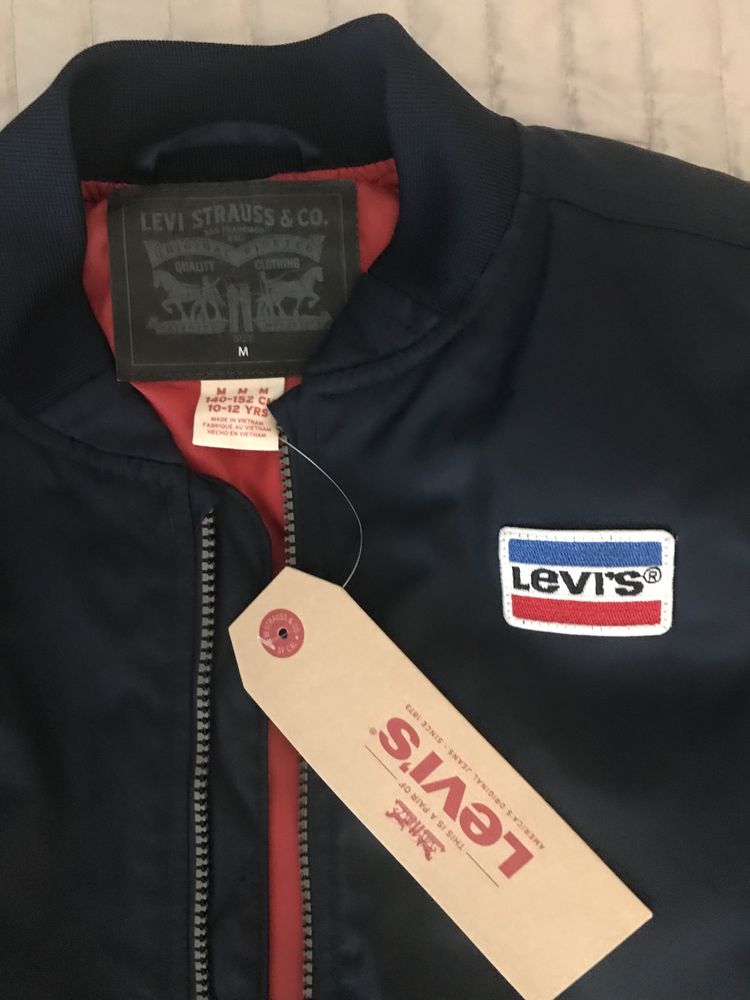 Casaco Levis 10/12 anos Levis novo com etiqueta