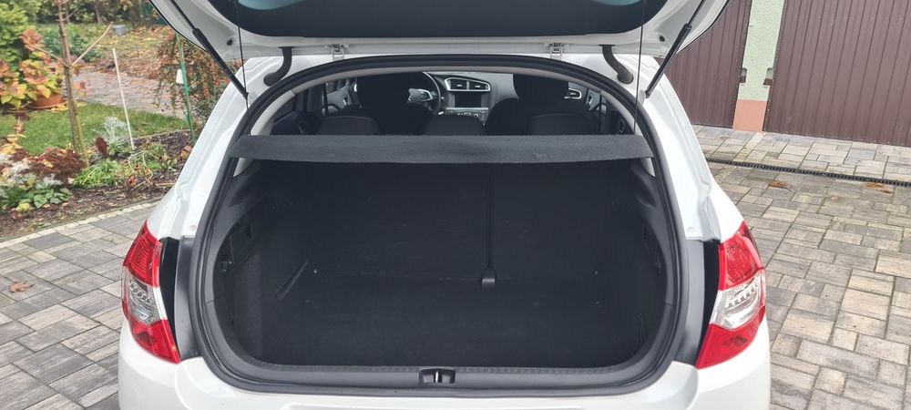 Citroen c4 1.6hdi biała perła navi, klimatronk, 2 komplety kół