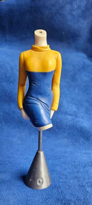 Торс демонстрацио форма Latest Thing Limited Handmade Style Sensations