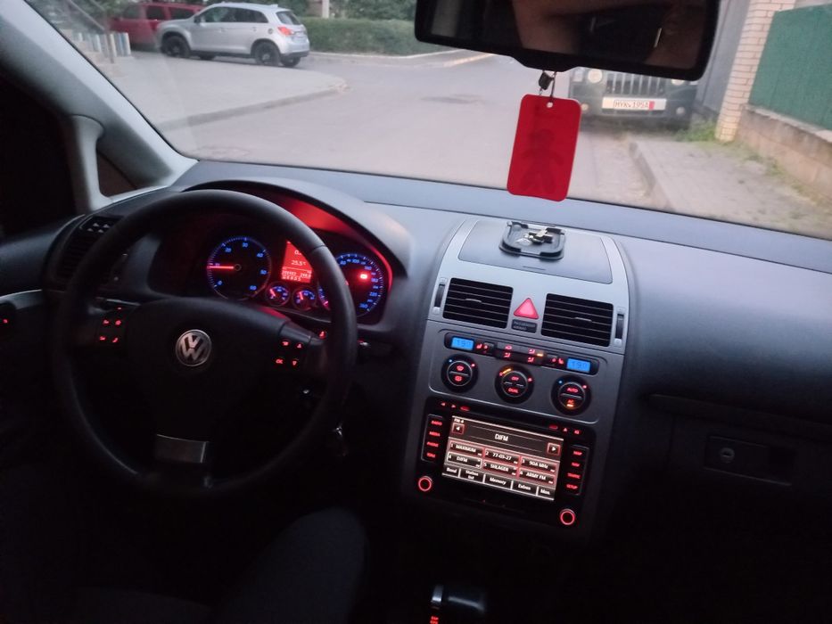 Volkswagen Touran 2007p. акпп 2.0tdi новий демрфер
