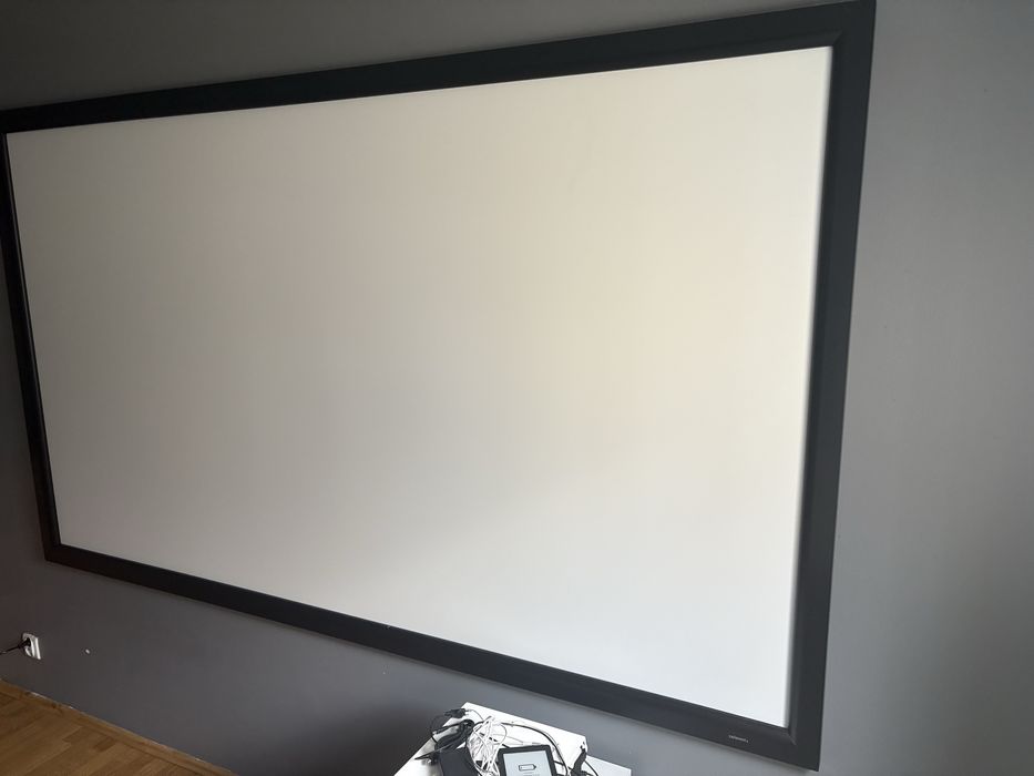 Celexon HomeCinema Frame 240 x 135 cm ramowy ekran projekcyjny