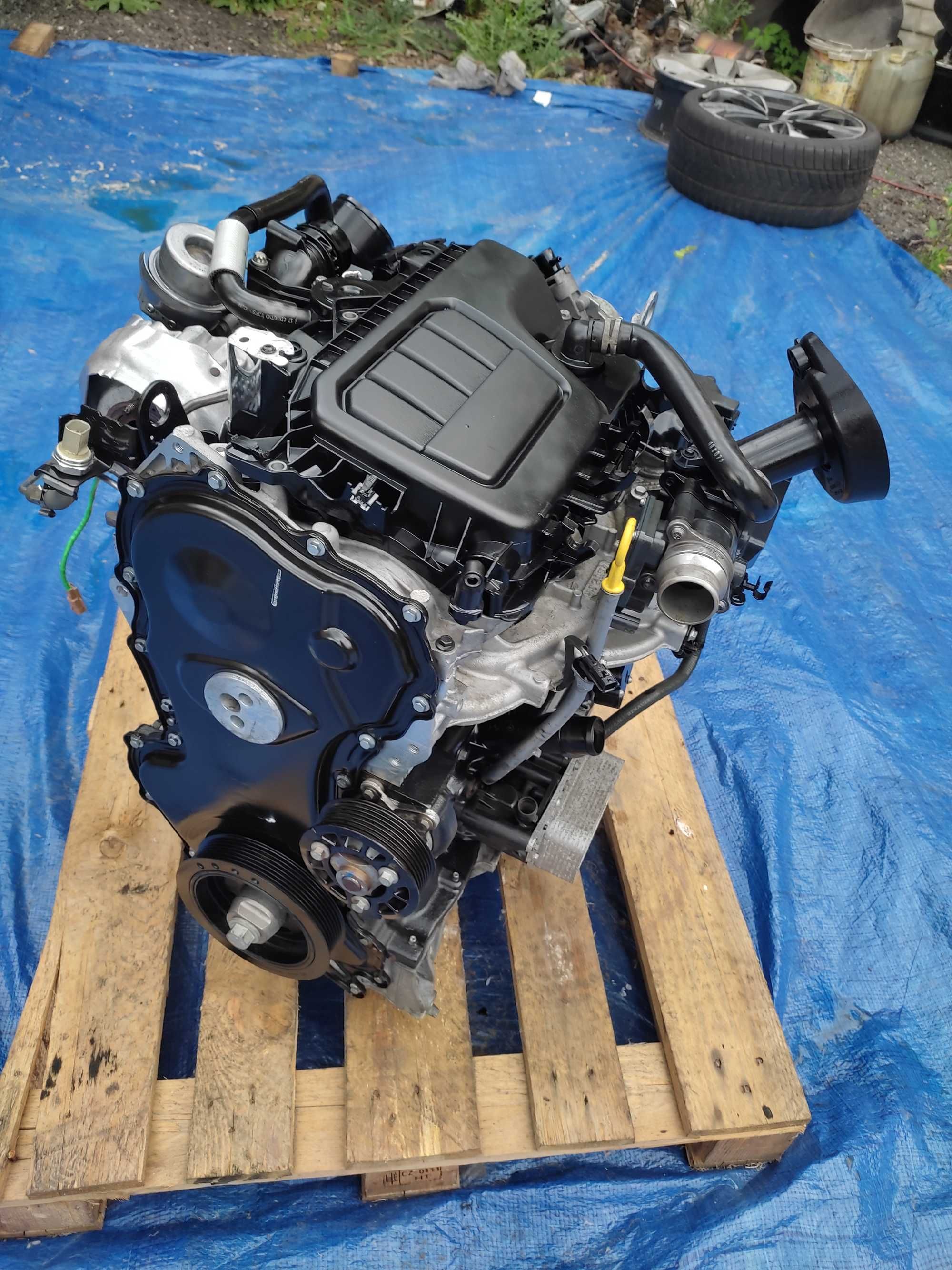 TRAFIC VIVARO 1.6 DCI SILNIK r9m415 76 tyś km montaż gwarancja ładny