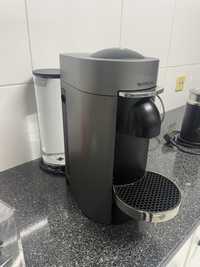 Maquina cafe nespresso vertuoplus …..