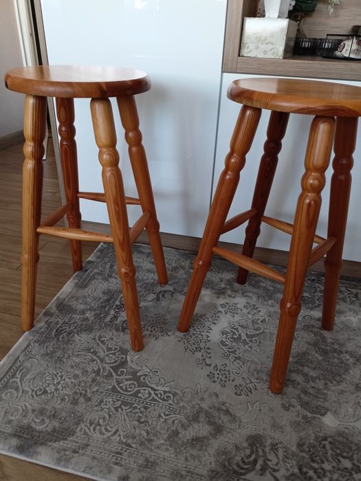 8 krzeseł z pokrowcami +2 hokery gratis