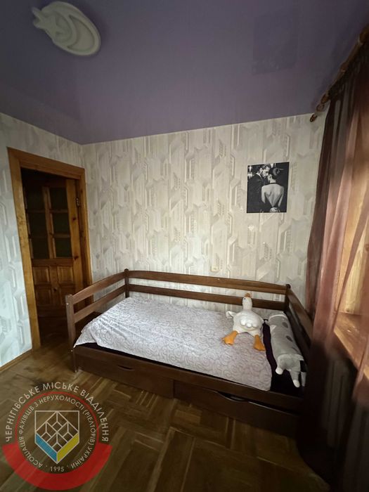 RLT I01 Продам 4 кімнатну квартиру в районі Льотного училища