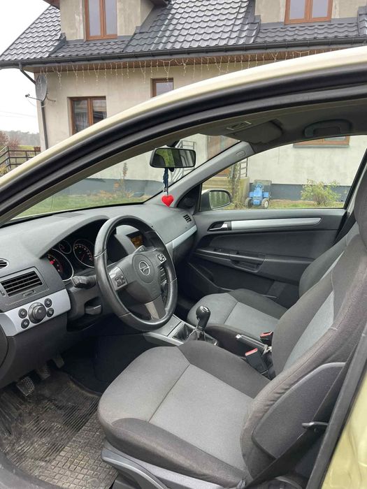 Opel Astra H 2005r.