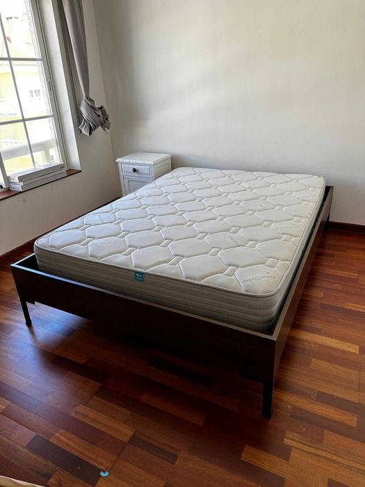 Cama + Colchão / ambos praticamente novos