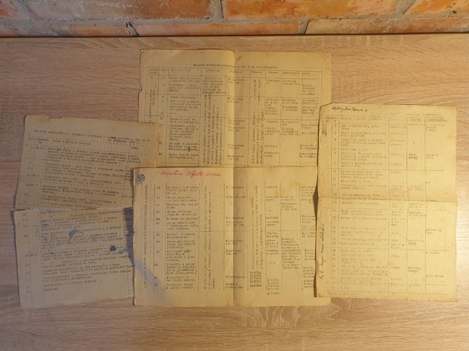 Stare dokumenty z  lat 50-tych PRL