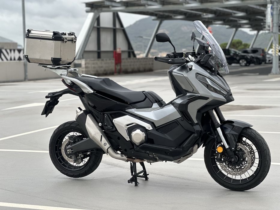 HONDA X-ADV 750 - Como Nova, C/ Topcase!