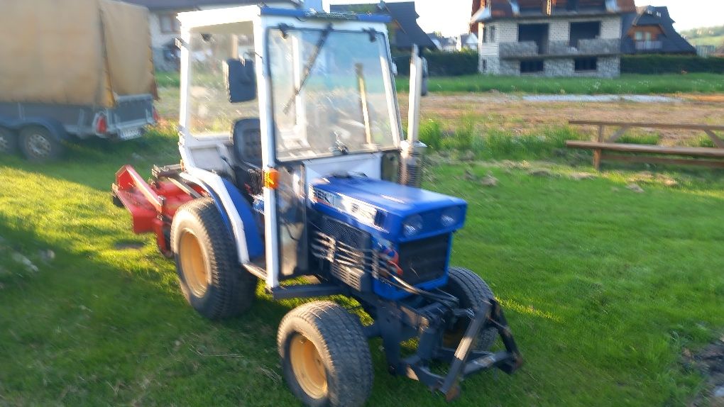 Traktor Iseki 2160