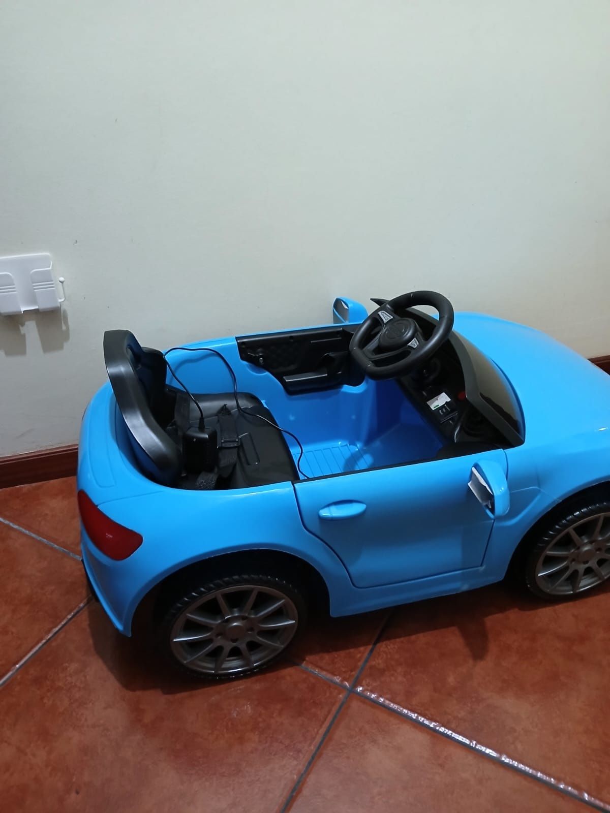 Carro a bateria AAA Cars