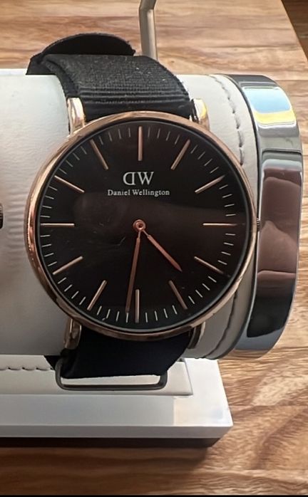 Zegarem Daniel Wellington unisex czarny