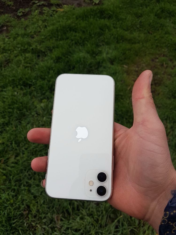 iPhone 11 на 64