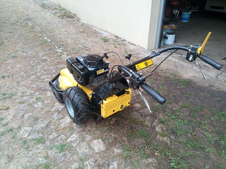 Destroçador/ capinadeira / corta mato Roques et Lecouer RL1400 diff